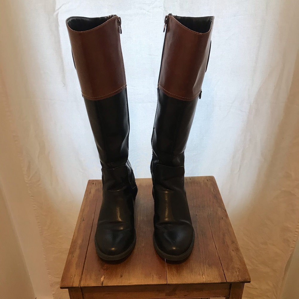 Etienne Aigner designer boots